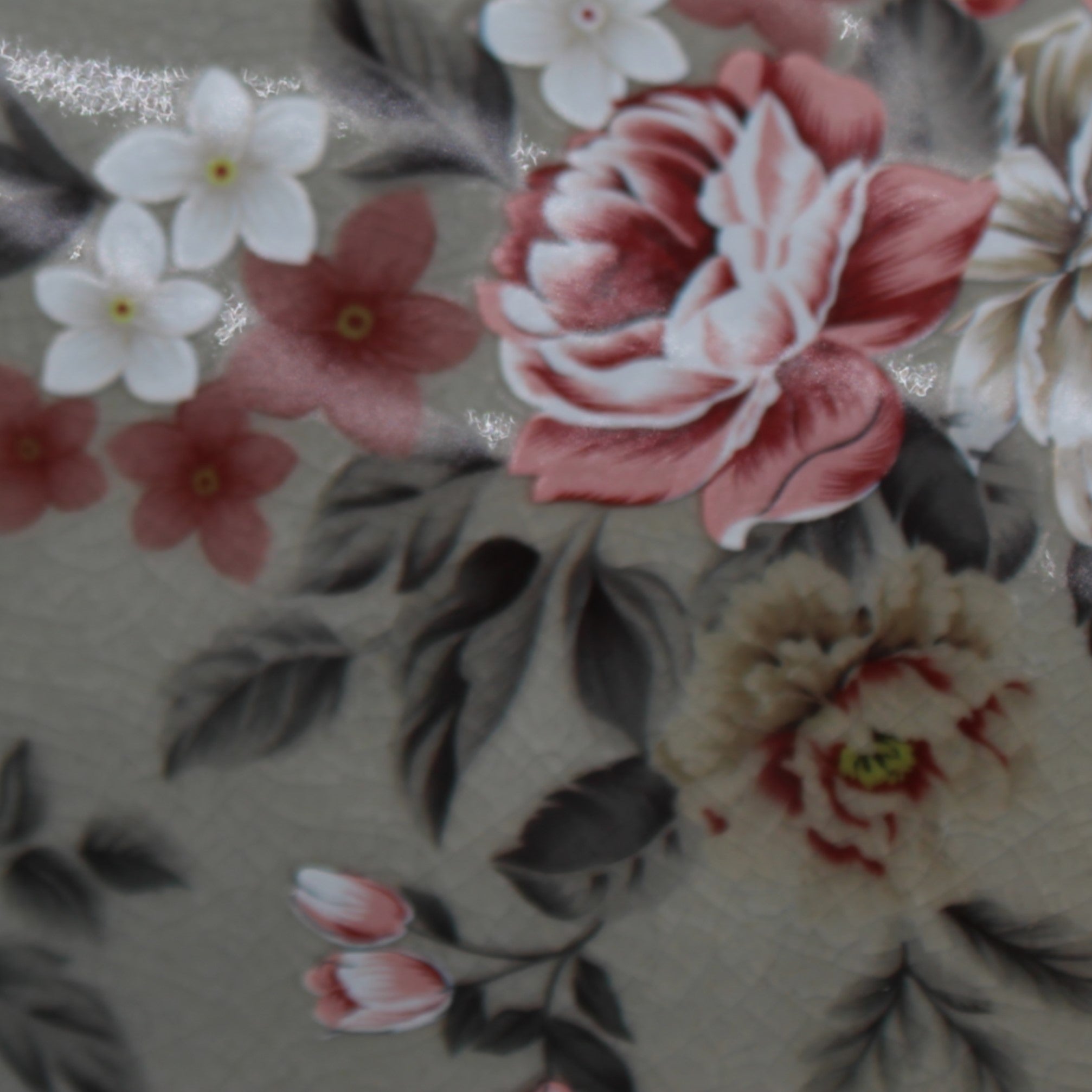 Pichet de décoration en céramique gris motif floral