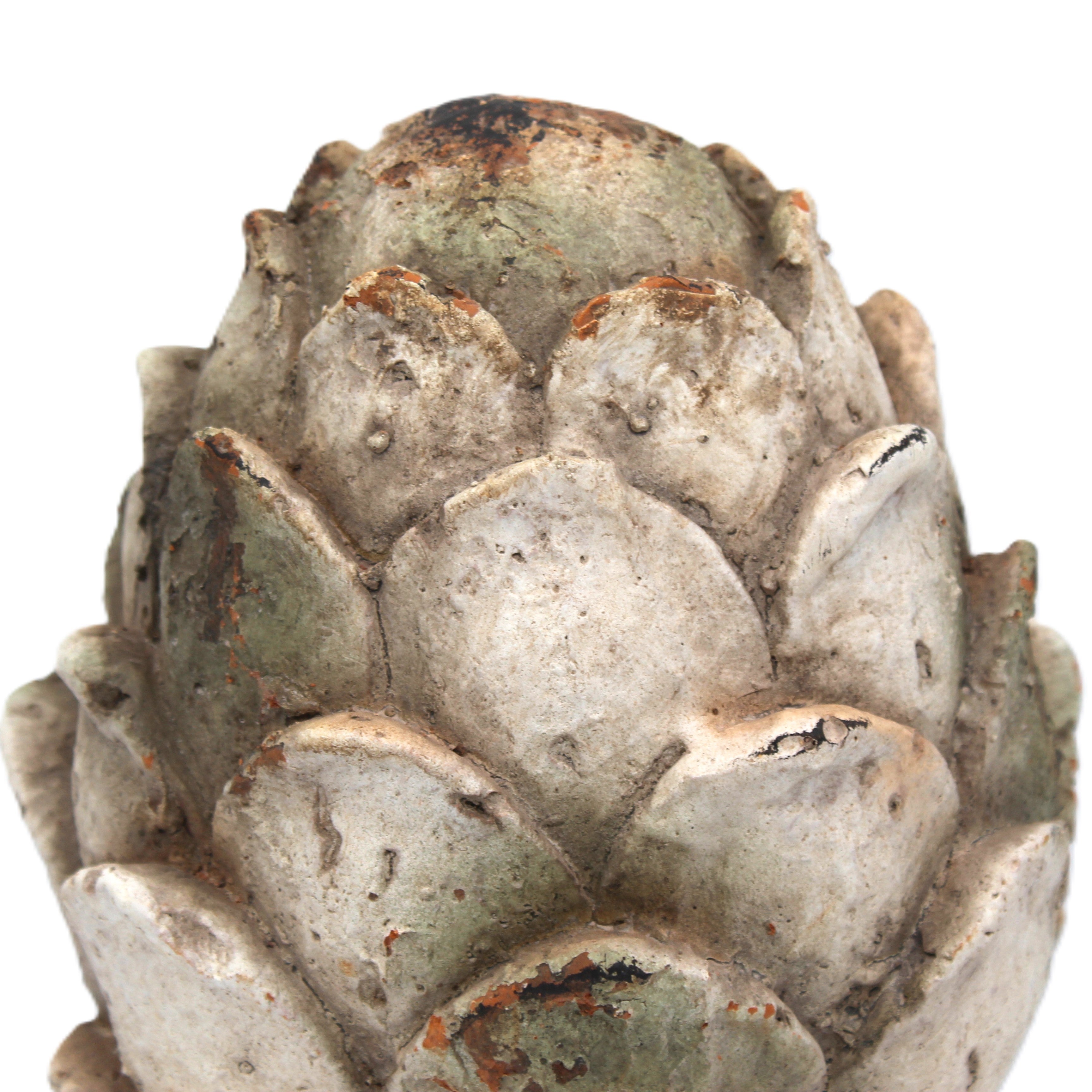 Sculpture pomme de pin en céramique