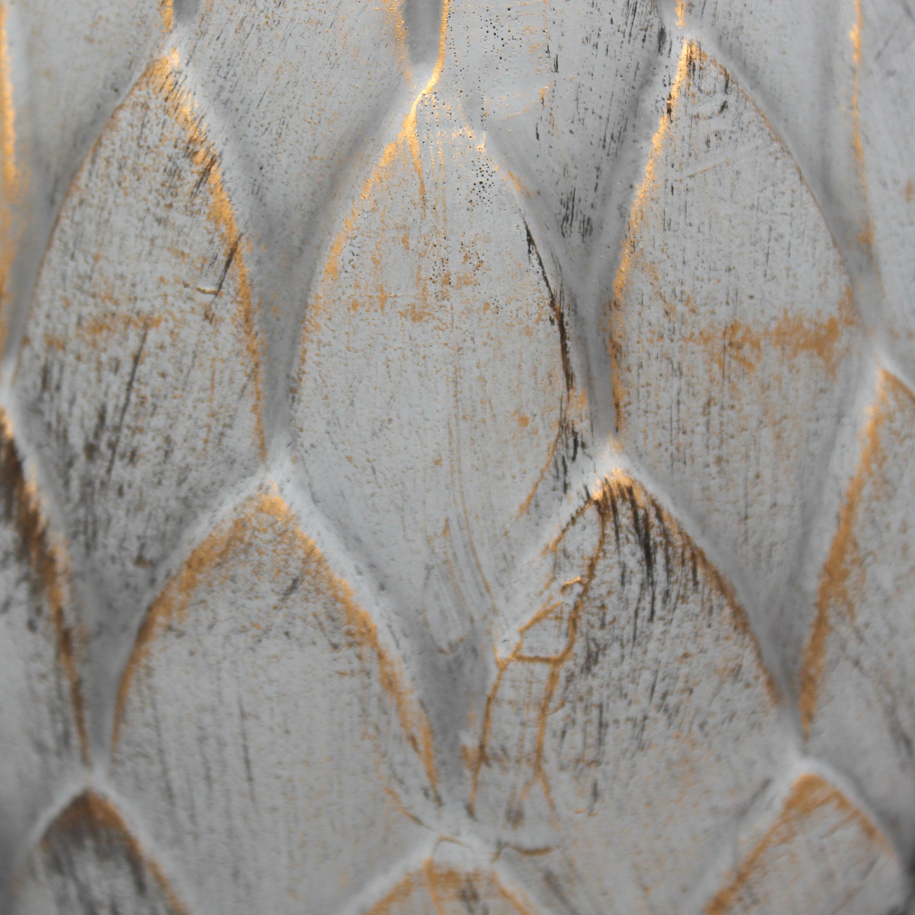 Pomme de pin décorative