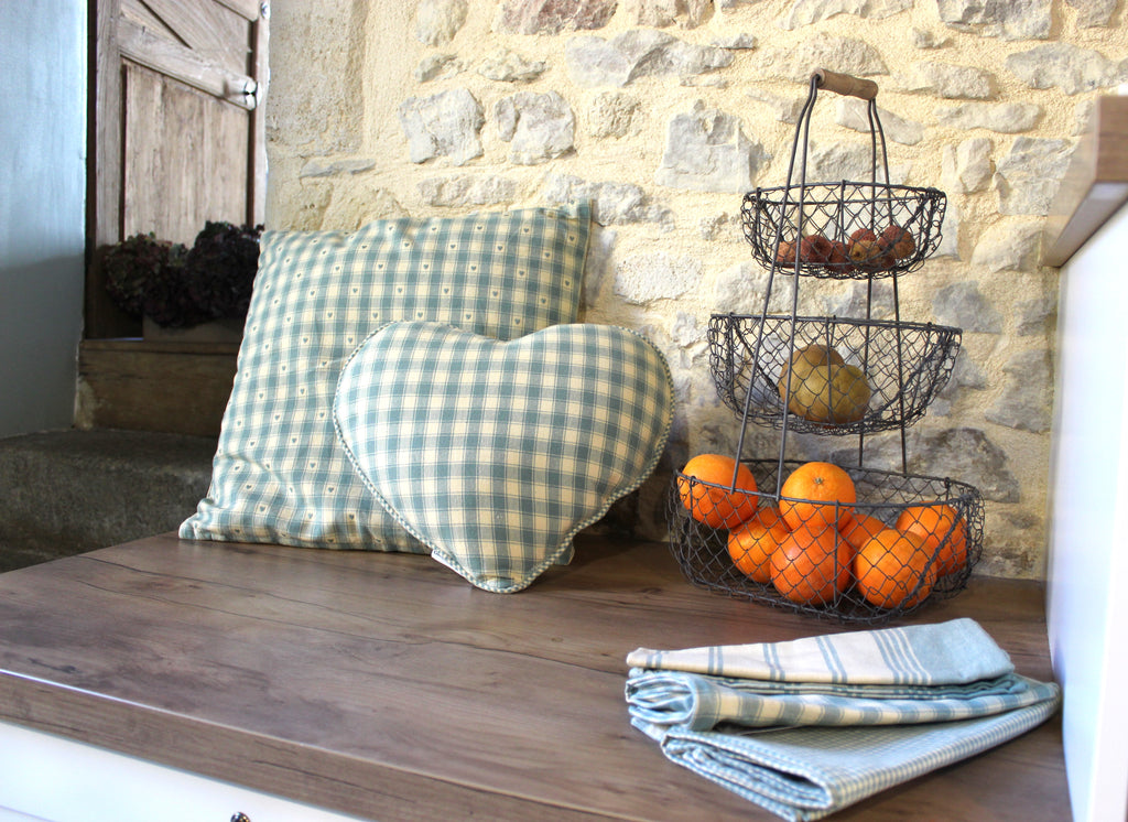 coussin carré 45x45cm vert sauge -esprit campagne chic et maison de famille - Comptoir de Famille - Maison Ysance 