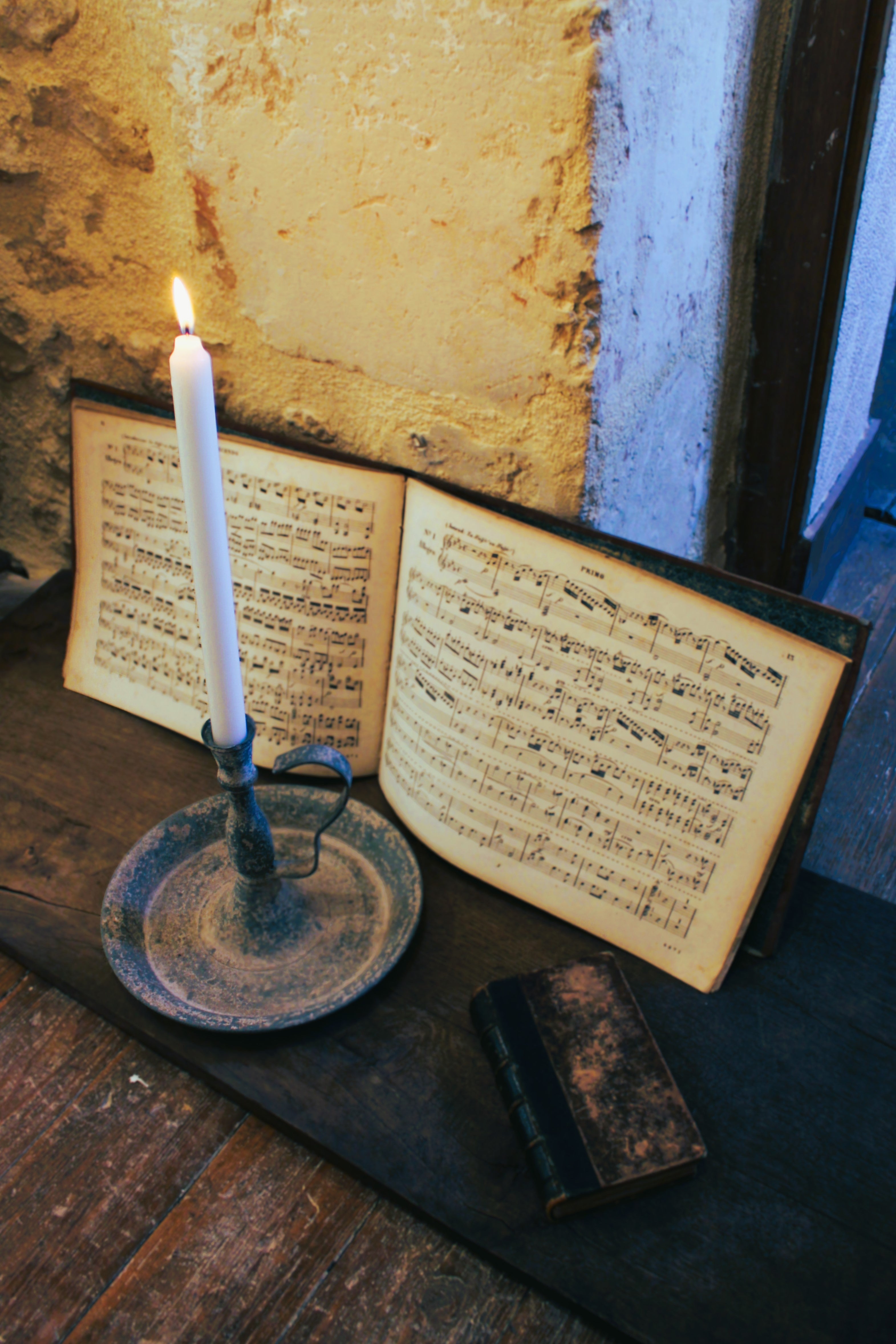 Chandelier métal gris vieilli dans un style traditionnel, romantique et campagne chic - Clayre & Eef - Maison Ysance