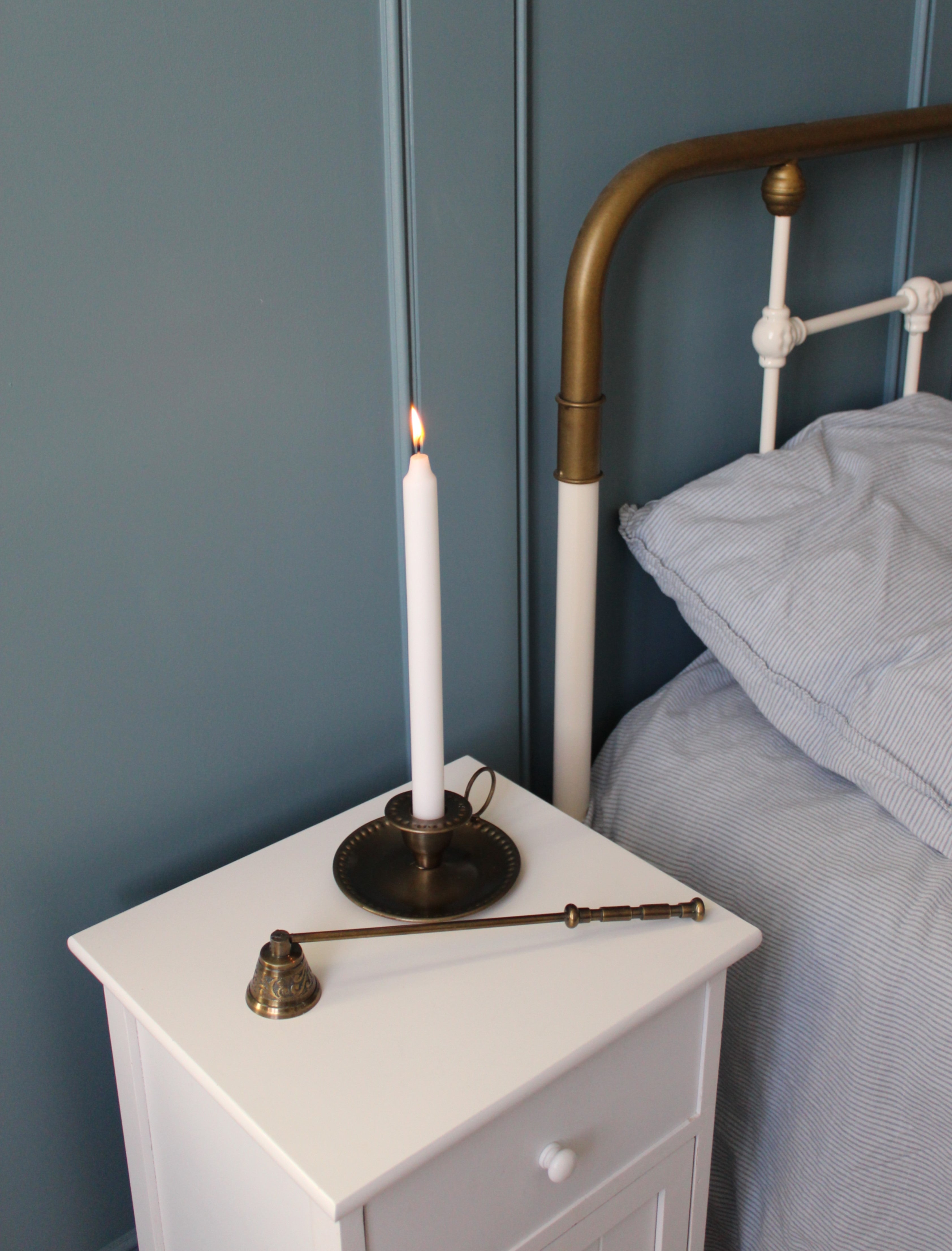 Magnifique éteignoir à bougie en aluminium couleur laiton -style campagne chic et maison de famille -Chic Antique - Maison Ysance 