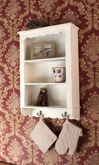 jolie petite armoire à suspendre en bois -ambiance campagne chic - maison de caractère - Clayre & Eef - Maison 