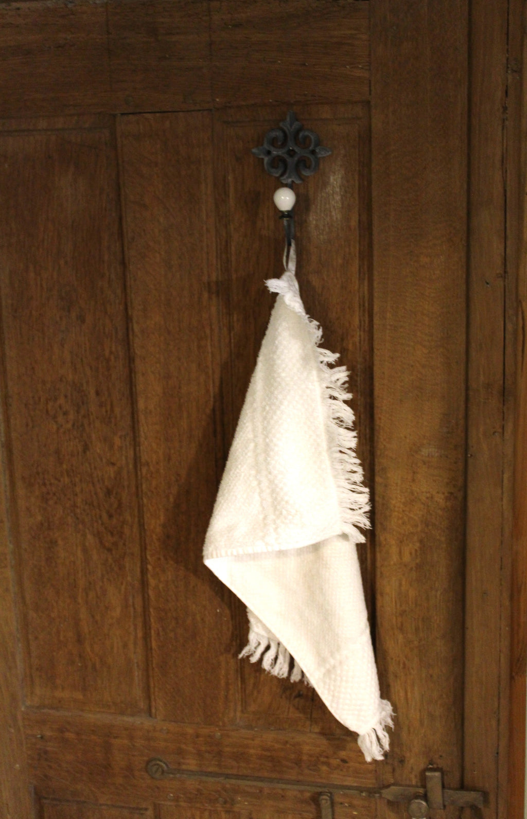 crochet métal pour torchon ou serviette pour un style campagne chic et maison de famille - Chic Antique - Maison Ysance 