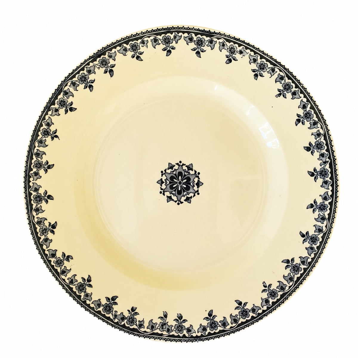 Grande assiette ancienne Terre de Fer H.B & Cie modèle Gagny à décor floral bleu marine