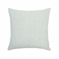 Housse de coussin rayé vert et blanc pour ambiance cocooning dans une maison de charme