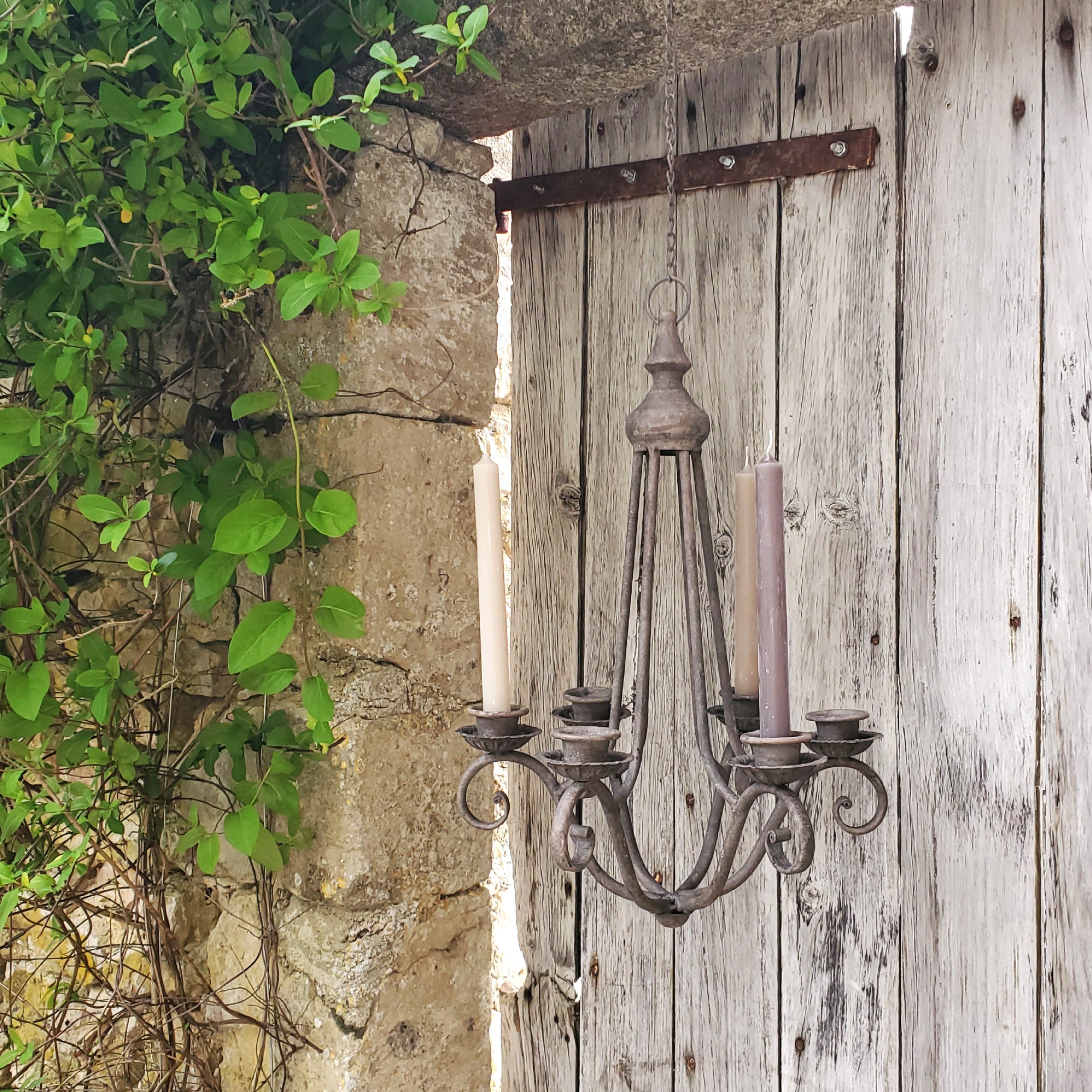 Lustre rustique en métal, style farmhouse et maison de charme