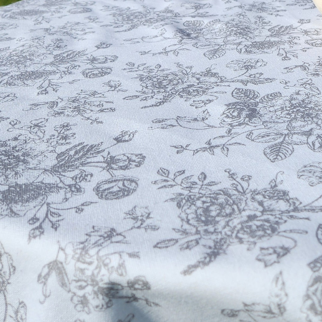 Nappe ronde fleurie en textile recyclée blanc et gris clair (160 cm)