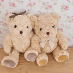 Ours en peluche décoratif beige, objet déco doux et chaleureux pour une ambiance cosy et cocooning.