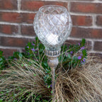Photophore extérieur sur pique pour éclairage jardin bucolique maison de charme
