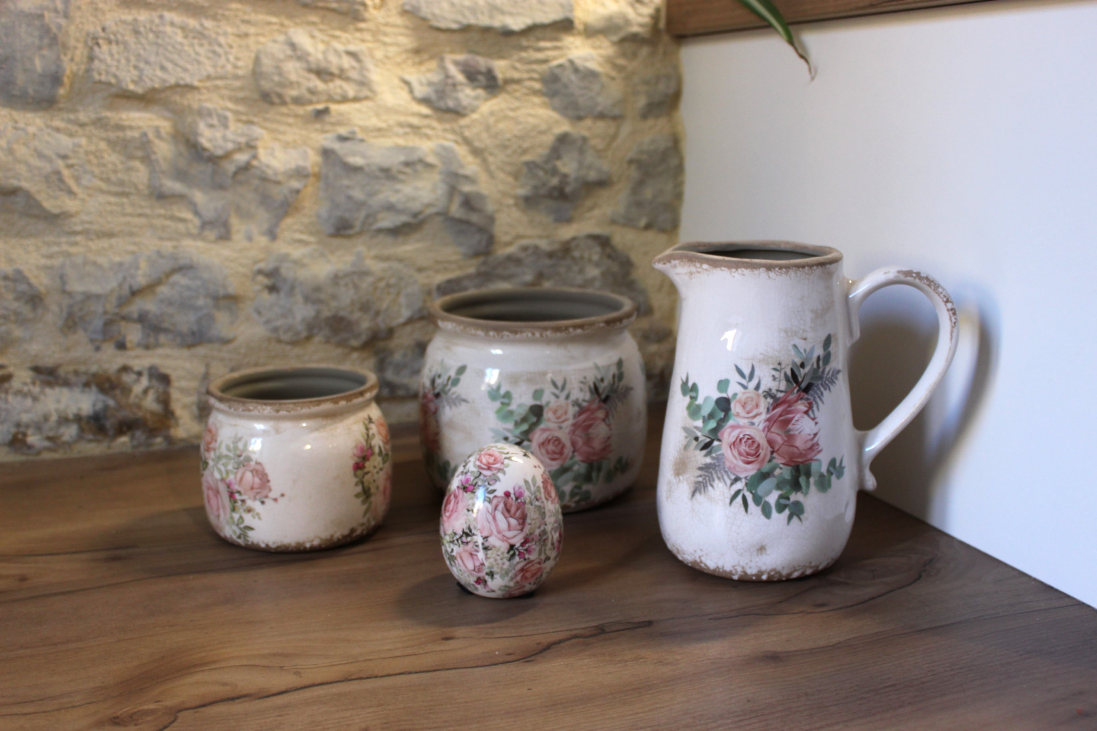 joli pichet décoratif à motif fleurs pour une décoration campagne chic et maison de charme - Clayre & Eef - Maison Ysance