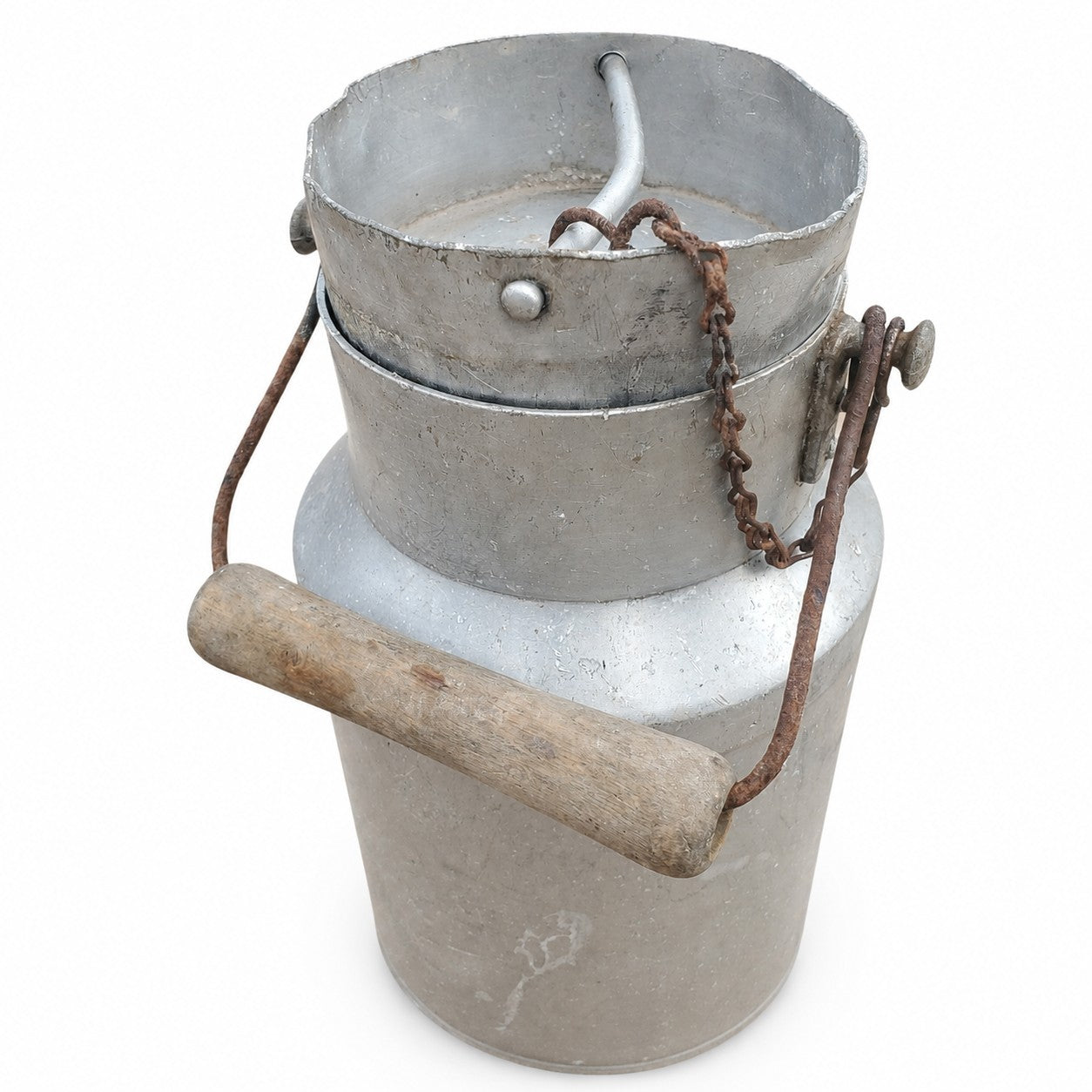 Petit pot à lait ancien en aluminium