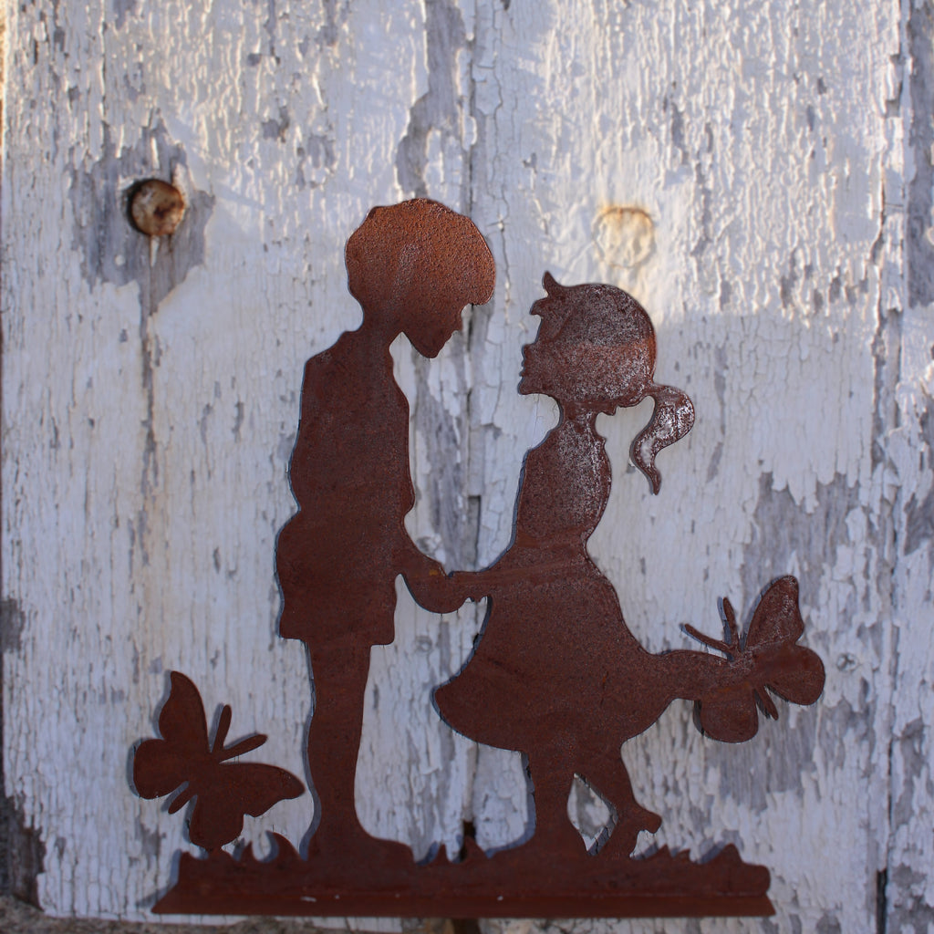 jolie sculpture en métal  avec un motif enfants pour une décoration du jardin campagne chic et maison de charme - Clayre & Eef - Maison Ysance