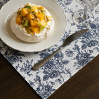 Set de table à fleurs bleu et blanc style gustavien et maison de charme