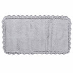 Joli tapis de bain gris perle pour maison de charme