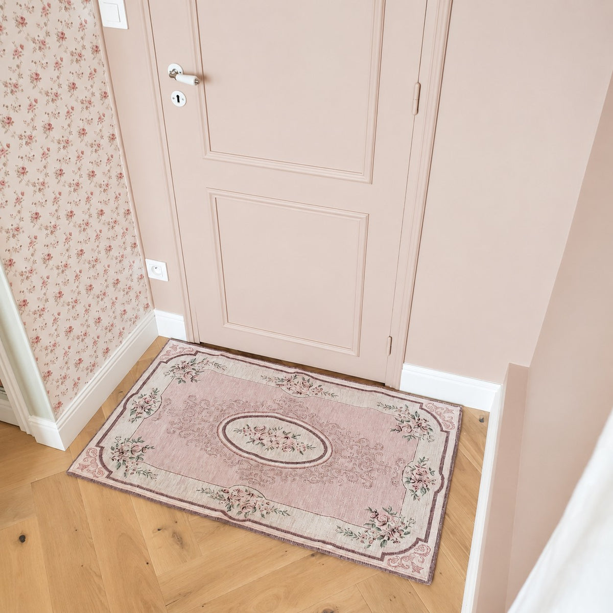 Tapis floral rose poudré et écru pour une décoration romantique et campagne chic
