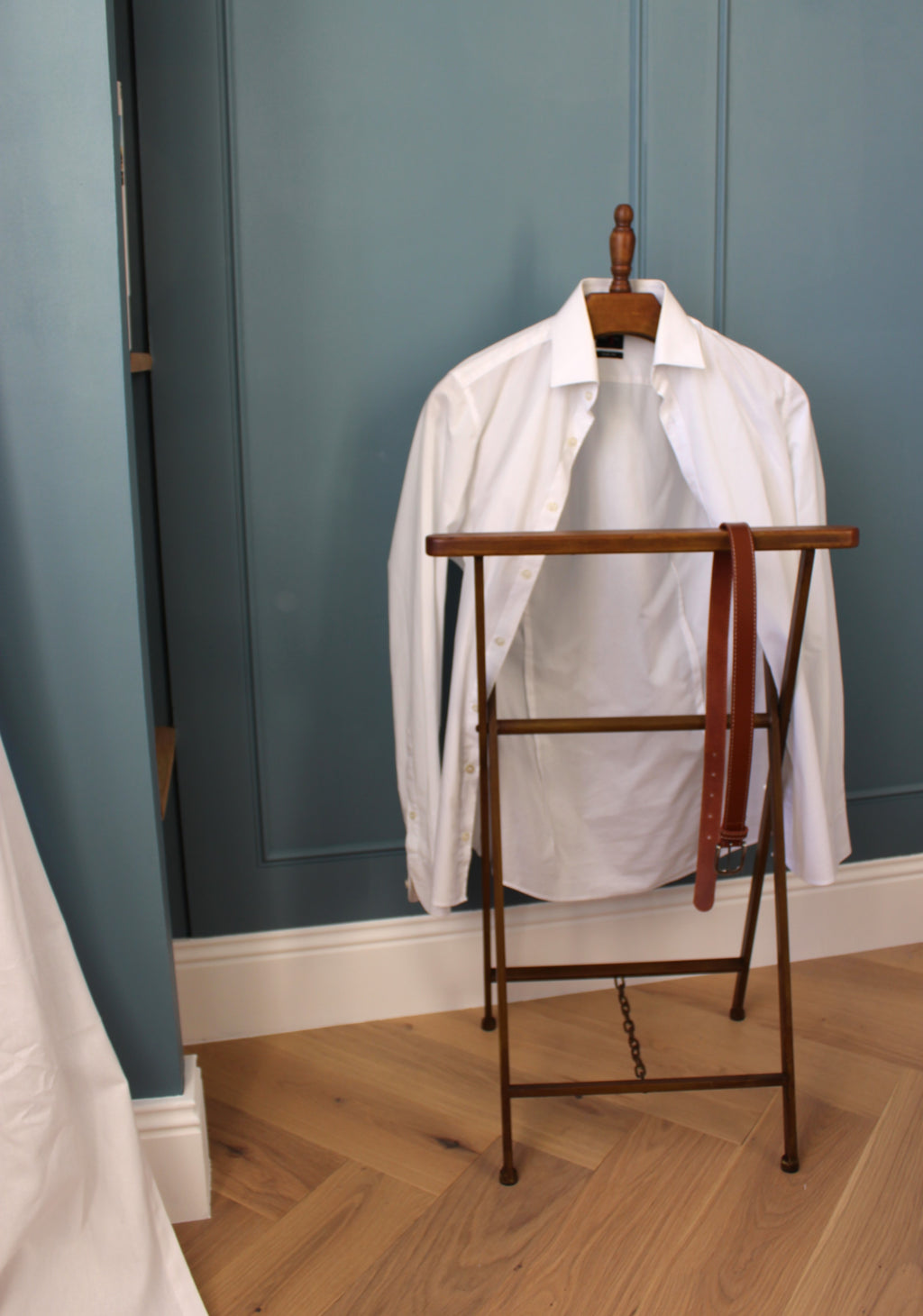 Valet de chambre pliant en fer et métal pour une décoration campagne chic et maison de famille -Comptoir de famille - Maison Ysance