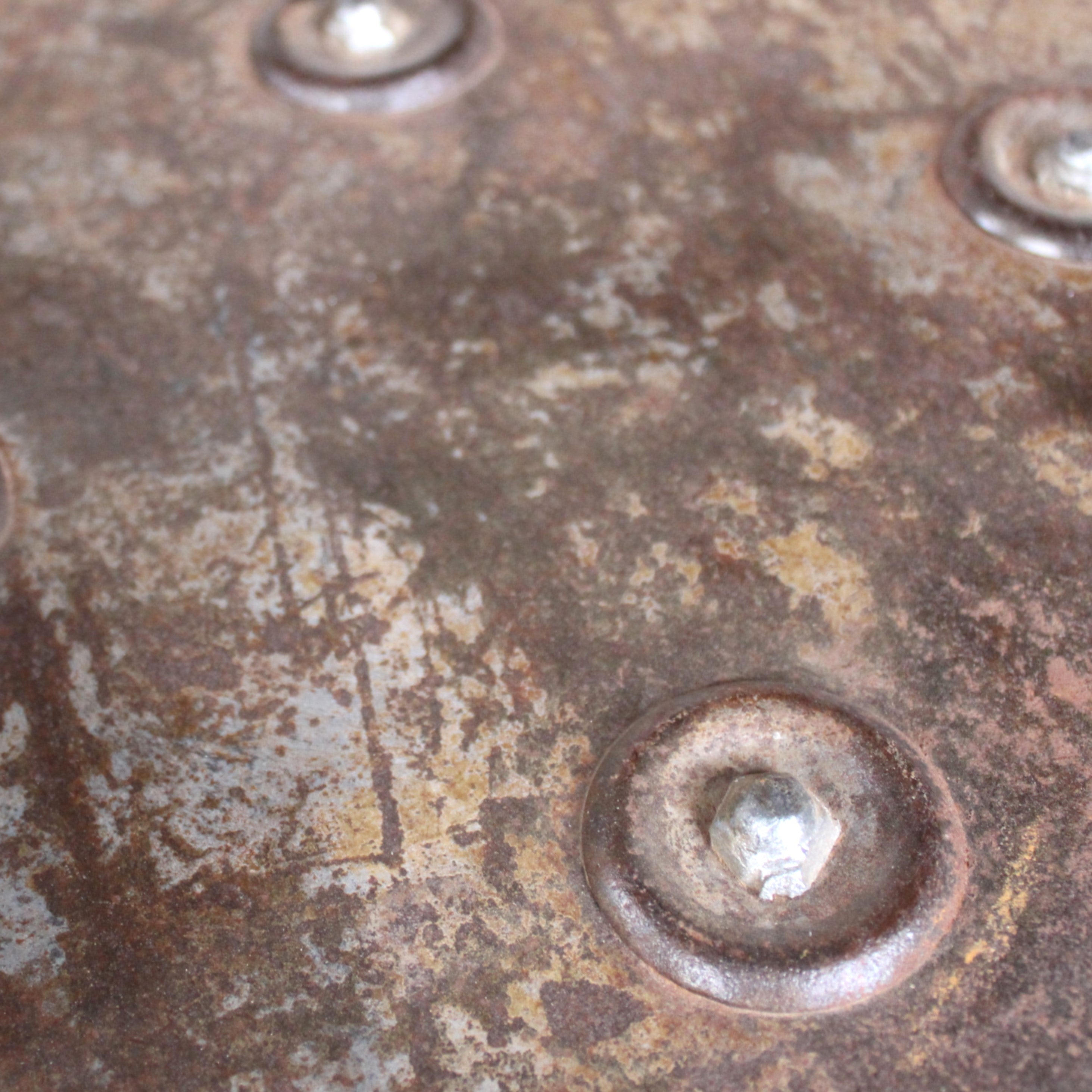 valise décorative en métal de style ancien-campagne-chic-Maison Ysance 